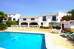 El Delfin in J vea With 4 Bedrooms and 3 Bathrooms