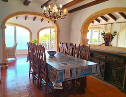 Maria 10 in J vea With 5 Bedrooms and 3 Bathrooms