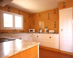 Maria 10 in J vea With 5 Bedrooms and 3 Bathrooms