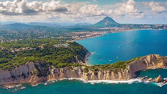 Monta ar in Bah a de J vea