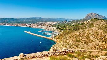 Monta ar in Bah a de J vea