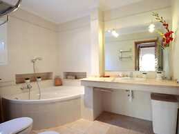 Villa- Amaya in Panorama