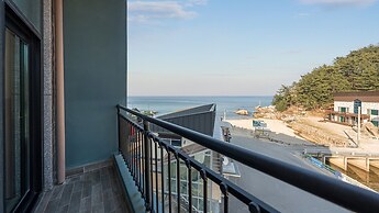 Capella Oceanview Spa Resort Goseong