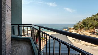 Capella Oceanview Spa Resort Goseong
