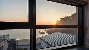 Capella Oceanview Spa Resort Goseong