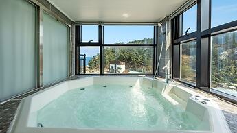 Capella Oceanview Spa Resort Goseong