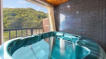 Gapeong Eoneunal Spa Pet Pension