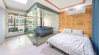 Gapeong Eoneunal Spa Pet Pension