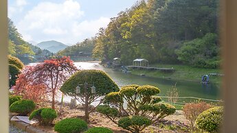 Gapeong Eoneunal Spa Pet Pension