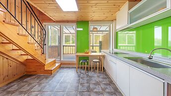 Gapeong Eoneunal Spa Pet Pension