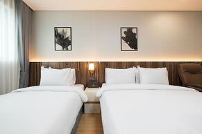 Gunsan Hound Hotel