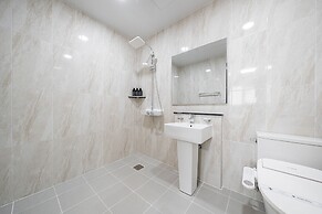 Gunsan Hound Hotel