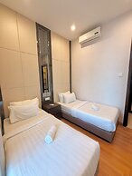 Dorsett Residence by crystal