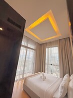 Dorsett Residence by crystal