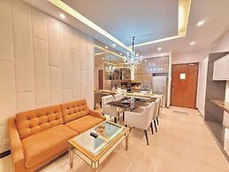 Dorsett Residence by crystal