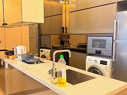 Dorsett Residence by crystal