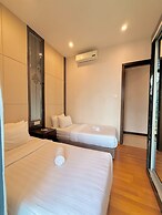 Dorsett Residence by crystal