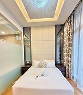 Dorsett Residence by crystal