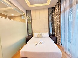 Dorsett Residence by crystal