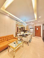 Dorsett Residence by crystal