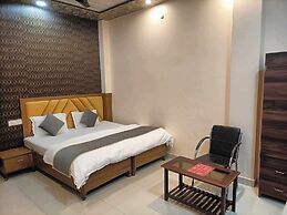 Hotel assi river