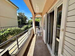 Apartment Velvet Vista 1