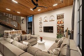 Ben's Villa 2 by Alfred in Bali