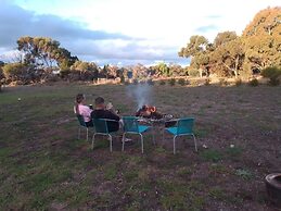 Great Couple and Family Country Cabin
