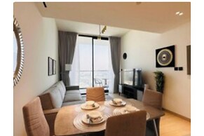 Luxury 2 Bedroom Creek Side