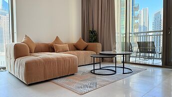 Luxury 2 Bedroom Creek Side