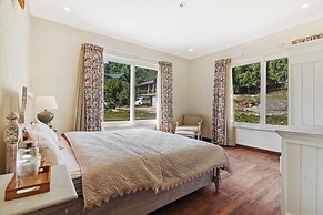 Himvan by Akama Stays