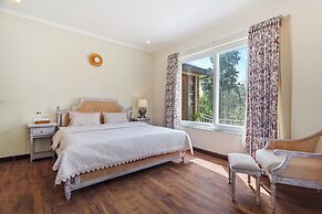 Himvan by Akama Stays