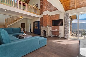 Himvan by Akama Stays