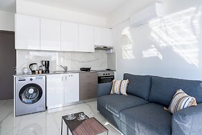 Rosemont Studio With Balcony in Larnaca