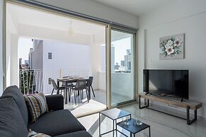 Rosemont Studio With Balcony in Larnaca