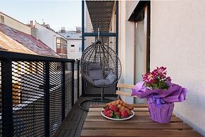 Apartments with balcony near center