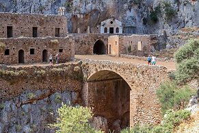 Cozy Light Nest Chania Crete