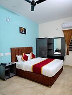 ARUVI RESORT