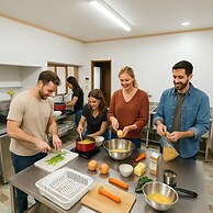 Guesthouse & Sharehouse carima azumik