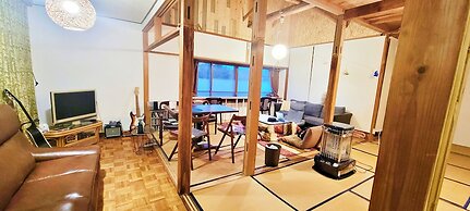 Guesthouse & Sharehouse carima azumik