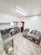 Guesthouse & Sharehouse carima azumik