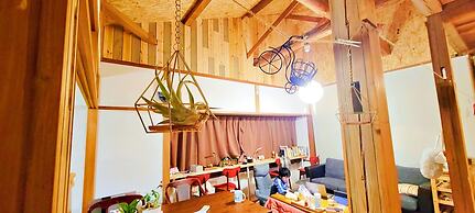 Guesthouse & Sharehouse carima azumik