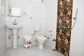 goSTOPS Mcleodganj Temple Road