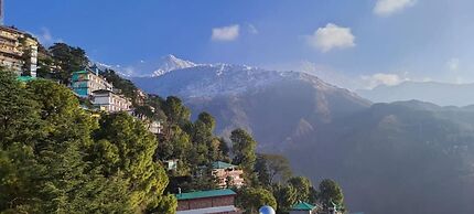 goSTOPS Mcleodganj Temple Road
