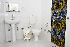 goSTOPS Mcleodganj Temple Road