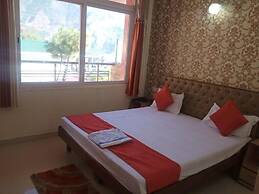 goSTOPS Mcleodganj Temple Road