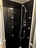 Large Accommodation for up to 18 People Near Halle & Leipzig With Pool