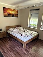 Large Accommodation for up to 18 People Near Halle & Leipzig With Pool