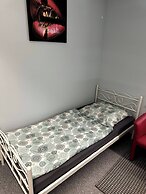 Large Accommodation for up to 18 People Near Halle & Leipzig With Pool