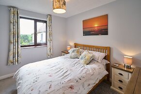 Host Stay Coombe Cottage